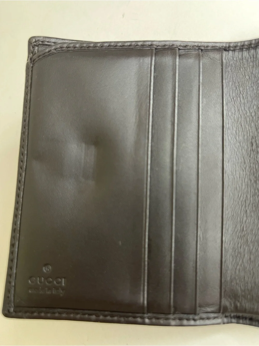 Gucci wallet gg